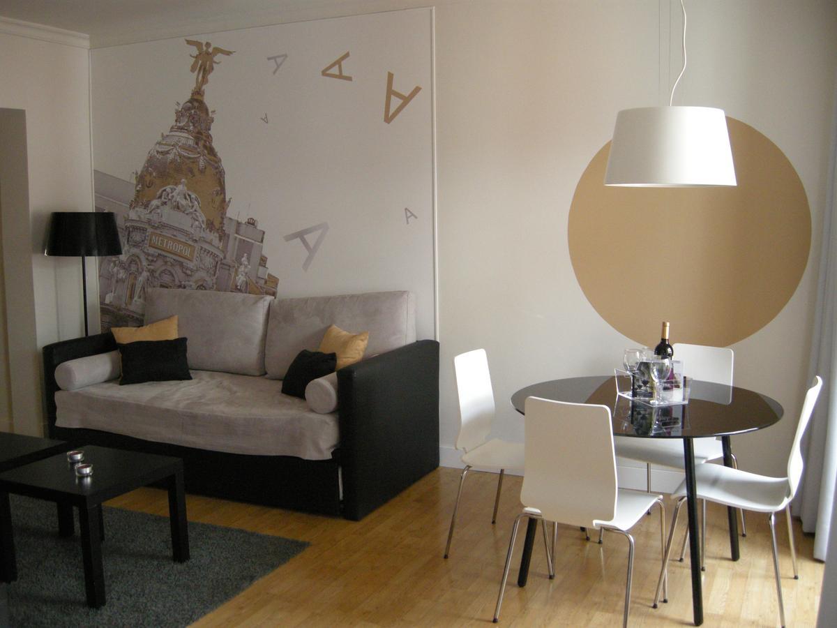 Metropol Rooms Madrid Esterno foto