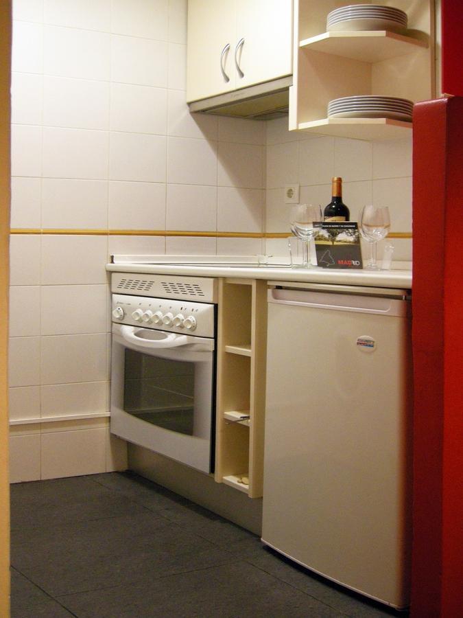 Metropol Rooms Madrid Esterno foto